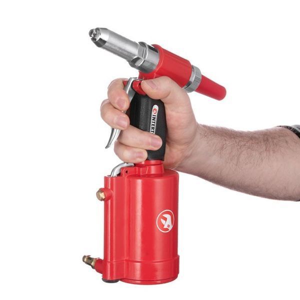 Пистолет заклепочный пневматический в чемодане с аксессуарами INTERTOOL PT-1304 PT-1304 фото